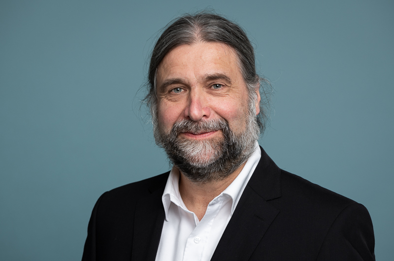 Porträtfoto von Professor von Rüdiger Weißbach