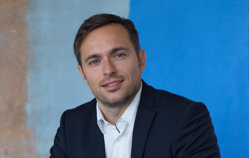 Porträtfoto von Professor Jan Becker