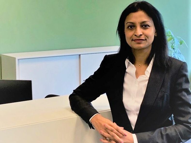 The picture showes Professor Cordelia Friesendorf.